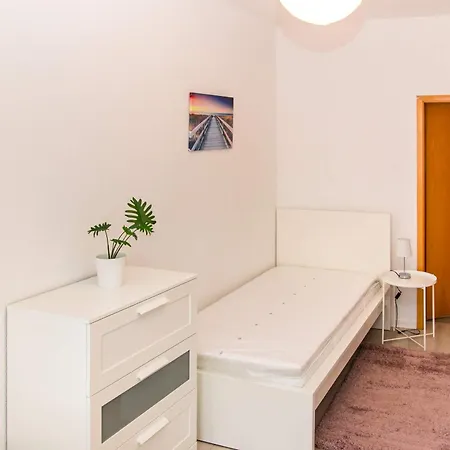 شقة Fuer 6 Personen In Magdeburg, L ماغديبورغ
