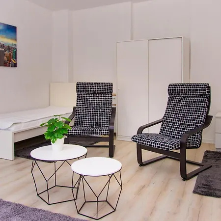 Fuer 6 Personen In Magdeburg, L