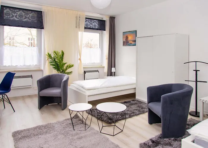 Fuer 6 Personen In Magdeburg, L *